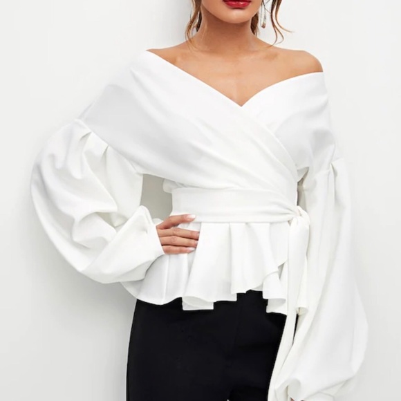 🔥FLASH RETAIL $65🔥GORGEOUS BALLOON BLOUSE - Picture 2 of 5